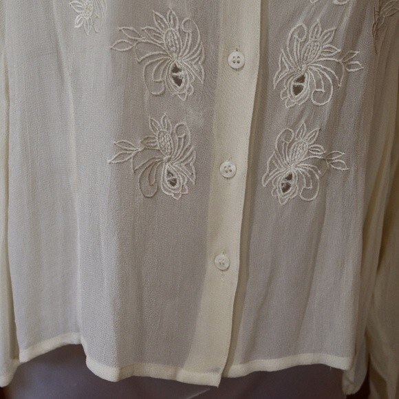 Vintage French Connection Cream Eyelet Embroidered Button Down Blouse Medium - Picture 2 of 14